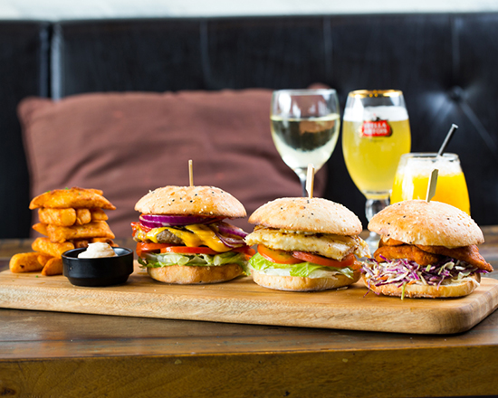 Angus Beef Burger w Chips